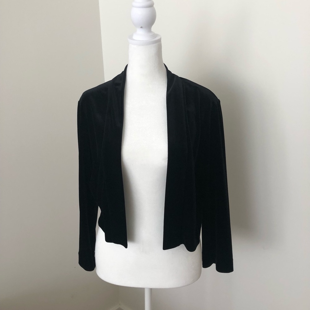 Karl Lagerfeld velvet like black crop jacket XS